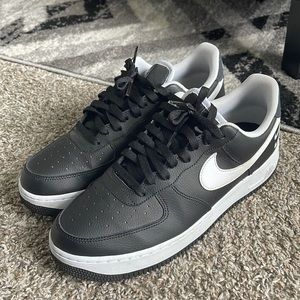 Nike Air Force 1 Low Top Black & White Mens 9.5